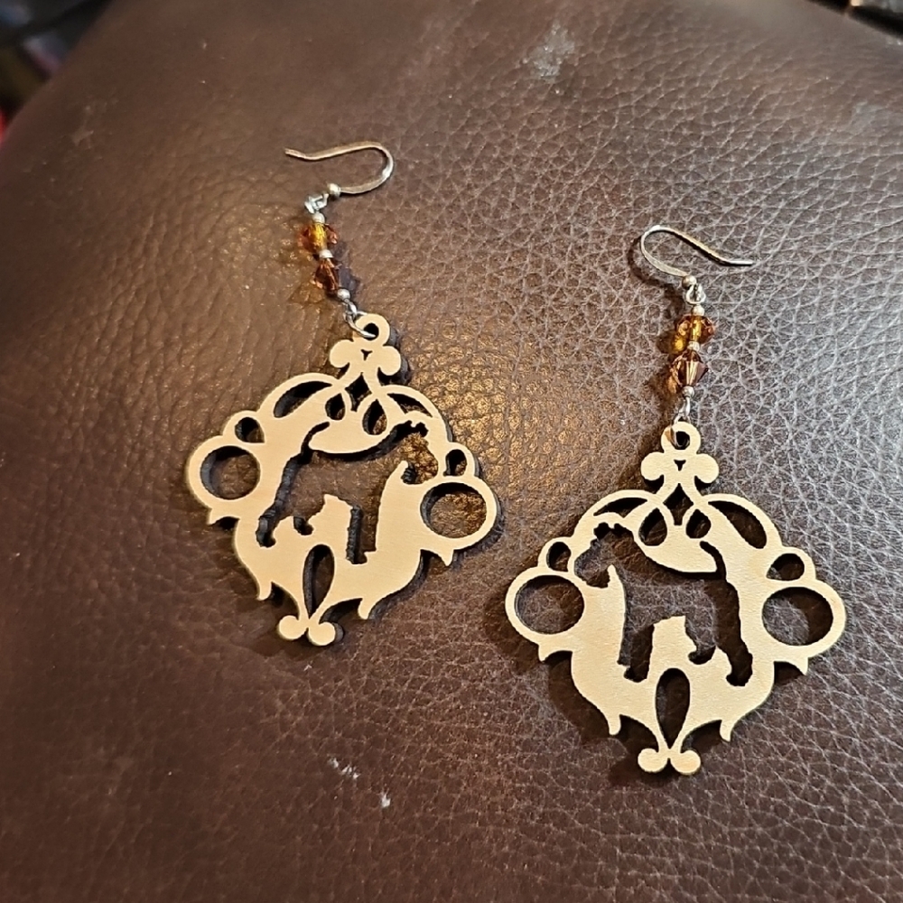 Elegant Gold Filigree Earrings